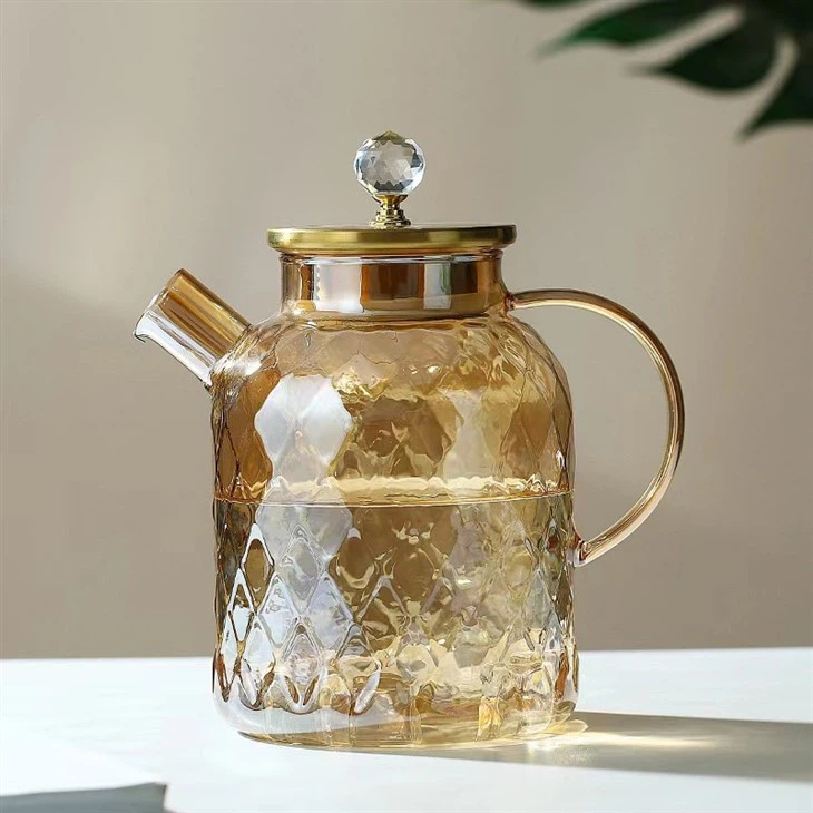 Glass Pitcher With Electroplated Surface