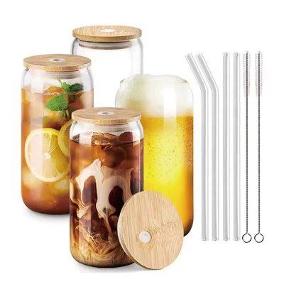 Verre à boire avec couvercles en bambou et bois et pailles en verre
